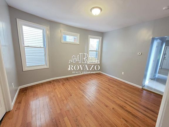 3rd image of 869 S 18th St #1