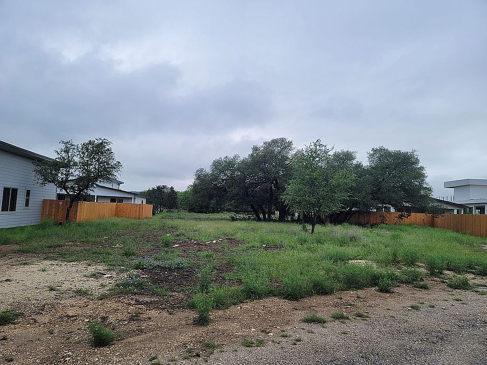 2nd image of 2104 Valley Forge Cv