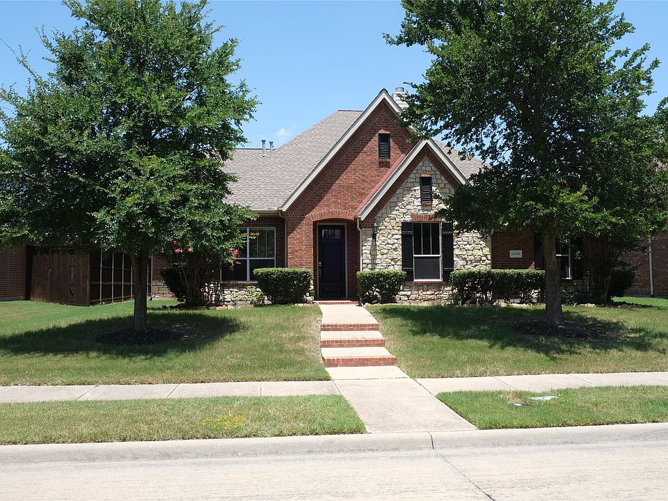 1st image of 15026 Blakehill Dr