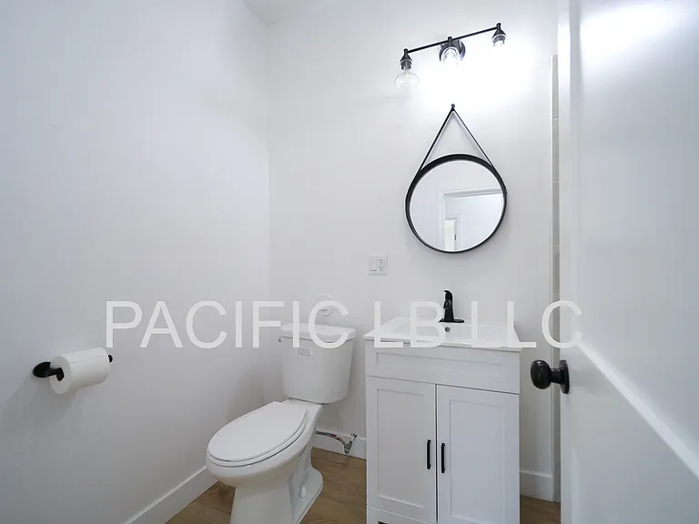 Pacific Ave — Photo 8