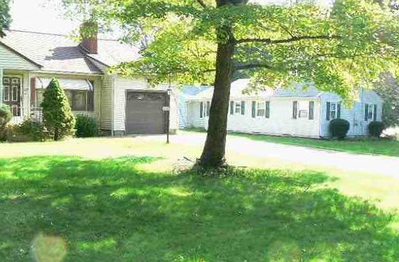 2nd image of 625 Roosevelt St