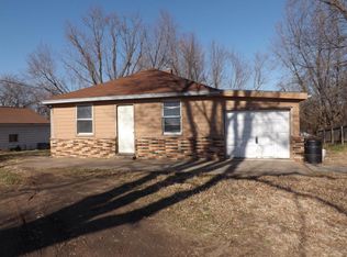 2607 Pear St, Saint Joseph, MO 64503