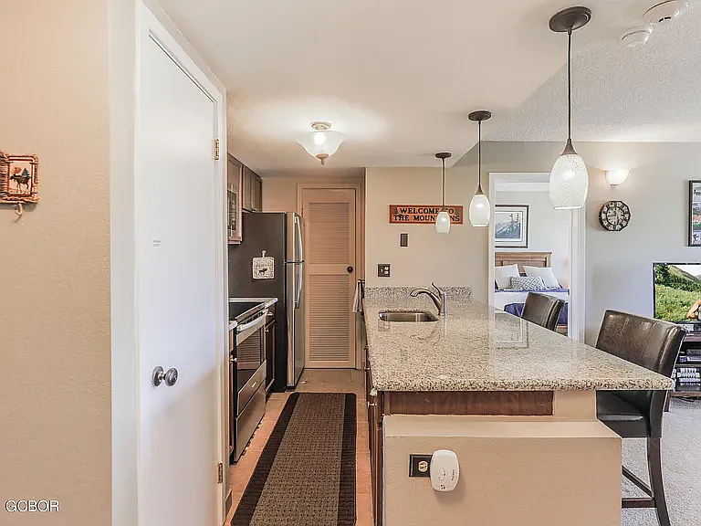 2 bed, 763 sqft, $2,350 — Photo 4