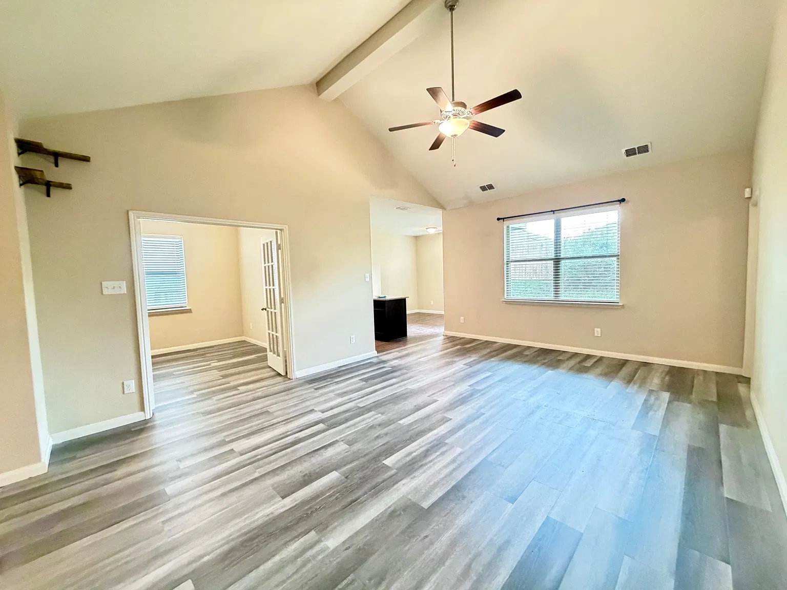 4 bed, 1656 sqft, $1,799 — Photo 4