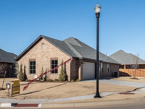 3rd image of 16901 Madrid Cir