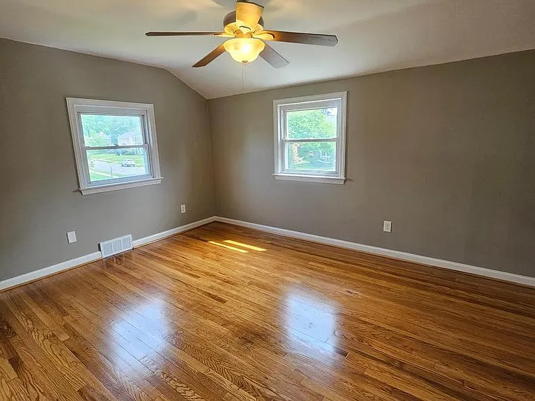 132 Devonshire Rd — Photo 10