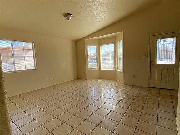 3rd image of 10174 E 36th Pl