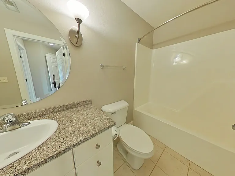 Delafield Lakes Apartments — Photo 82