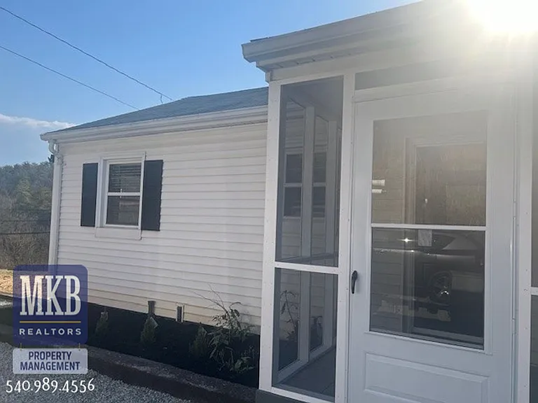 6221 Shady Acres Dr — Photo 20