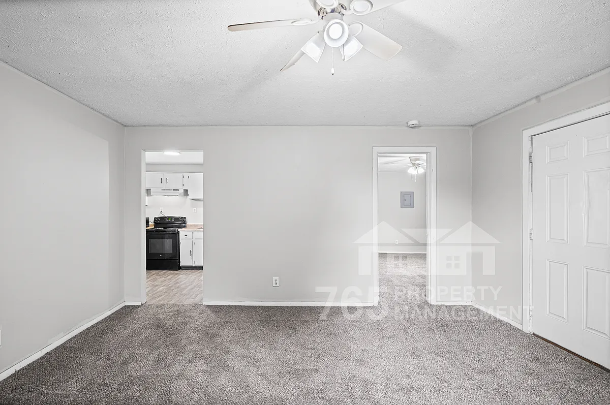 Building Photo - 727 S Market St #A