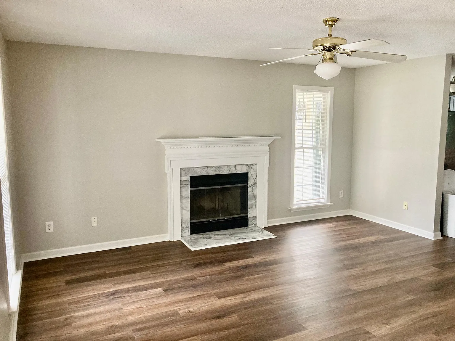 5 bed, 2112 sqft, $2,345 — Photo 2
