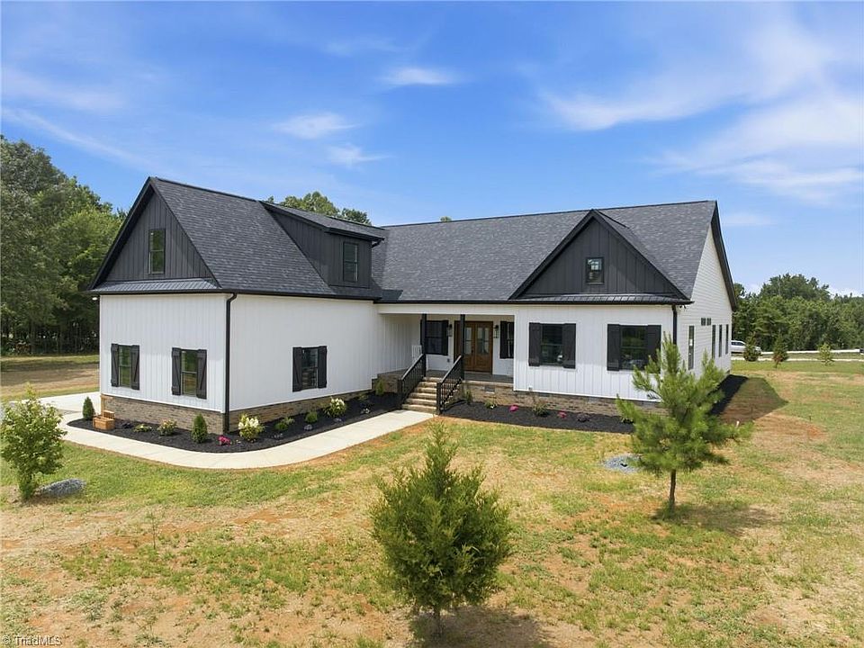 1st image of 5405 Monterey Glen Ct