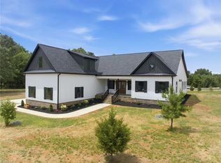 5405 Monterey Glen Ct, Browns Summit, NC 27214