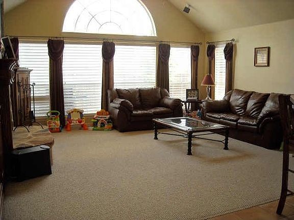 4th image of 15620 Buffalo Creek Dr