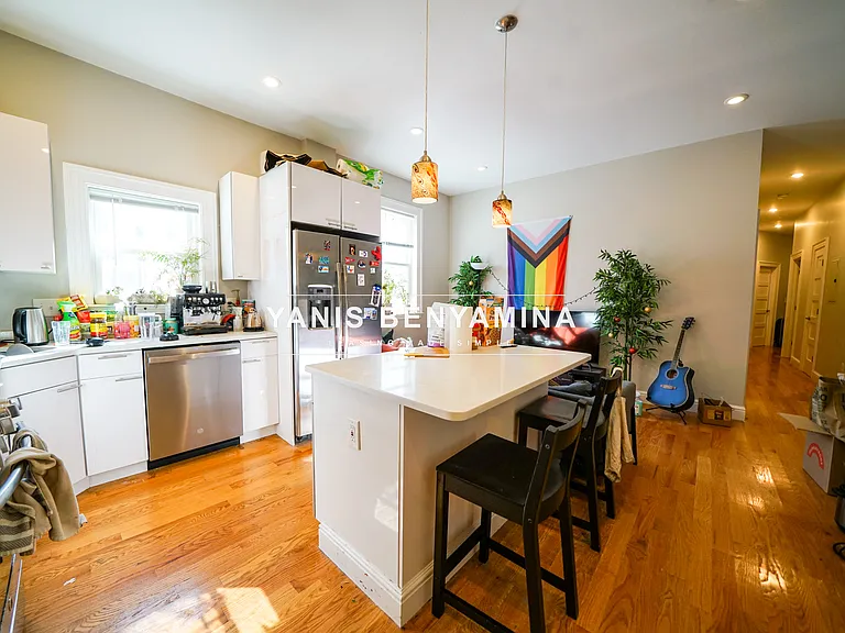 33 Portsmouth St #1 — Photo 1