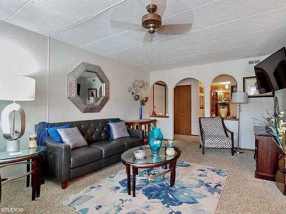 2nd image of 4025 W 93rd Pl APT 1W