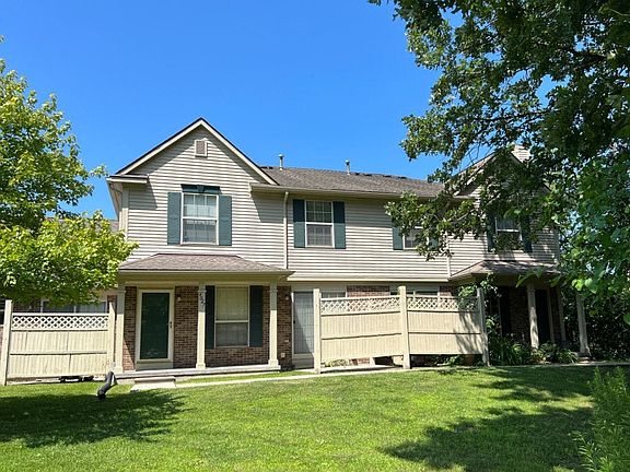 2nd image of 4027 Stonebridge Dr #1