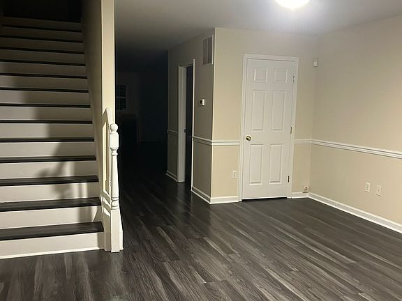 4th image of 700 N Adams St