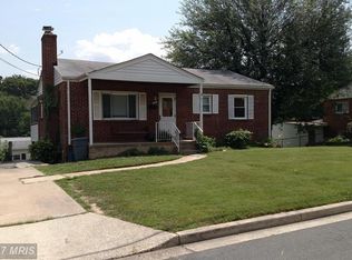 3941 Fairview Dr, Fairfax, VA 22031