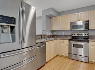 609 E Sheridan St APT 108, Dania Beach, FL 33004