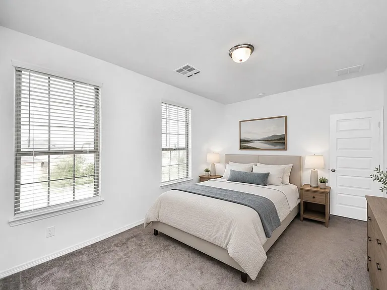 606 Round Lake Dr — Photo 25