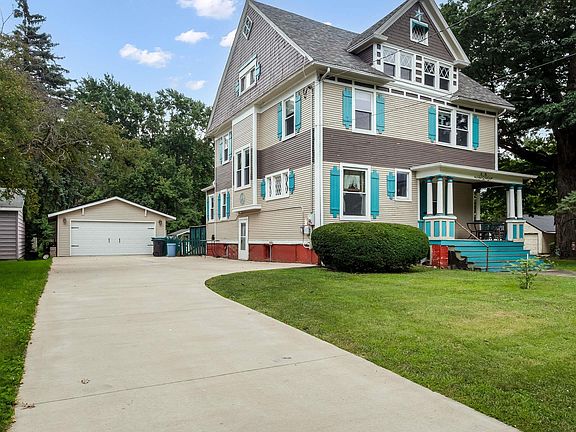 3rd image of 1509 N Cherry St
