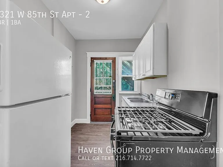 1321 W 85th St #2 — Photo 12