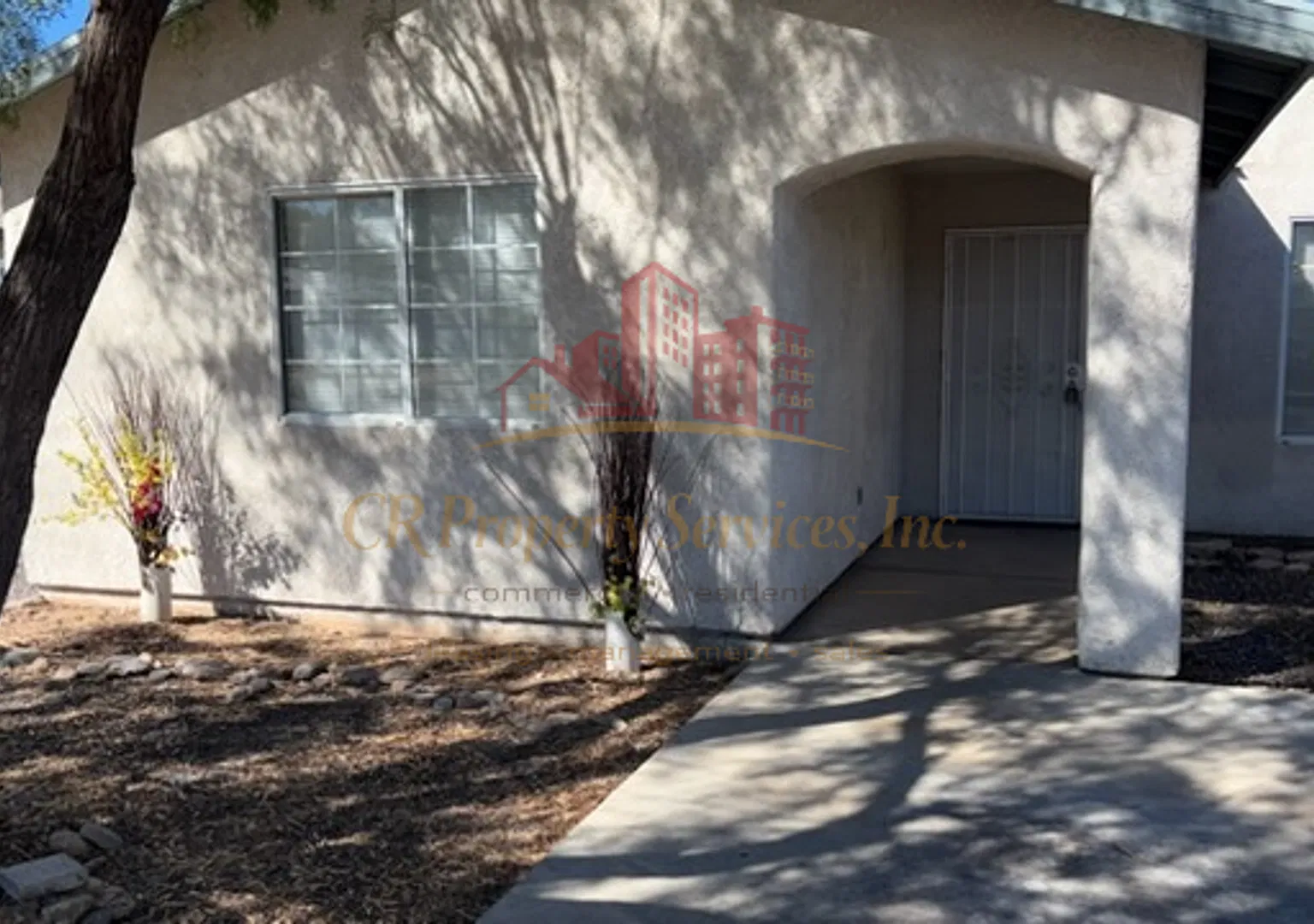 Charming 2-Bedroom Home with Private Backyard & Outdoor Living Space — Photo 2