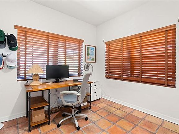 2nd image of 4531 Sheridan Ave #0