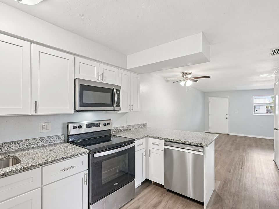 1st image of 2405 Hanson St #D1