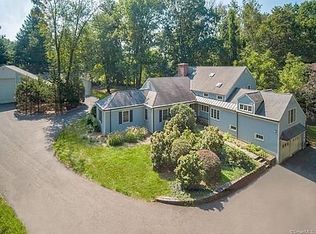920 Redding Rd #920, Fairfield, CT 06824