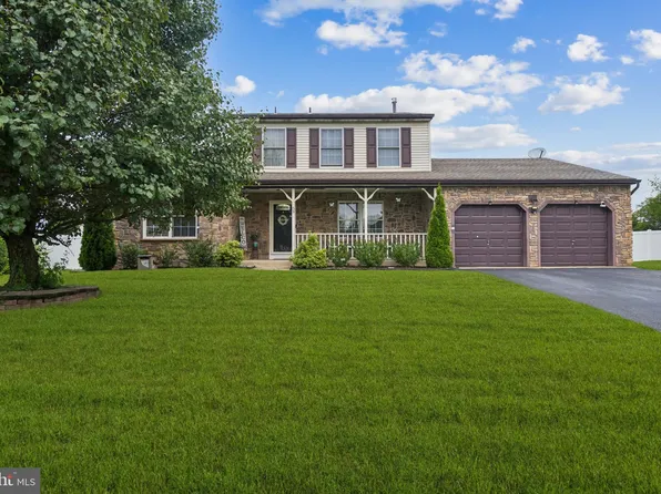 59 Scenic View Dr, Sicklerville, NJ 08081