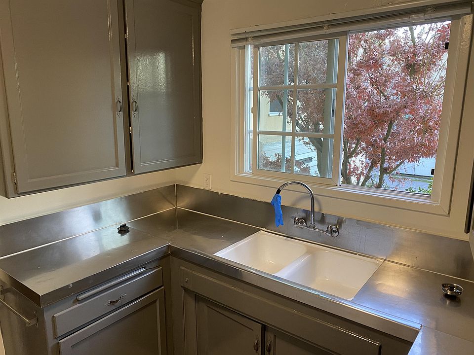 1st image of 2453 Silver Lake Blvd APT A