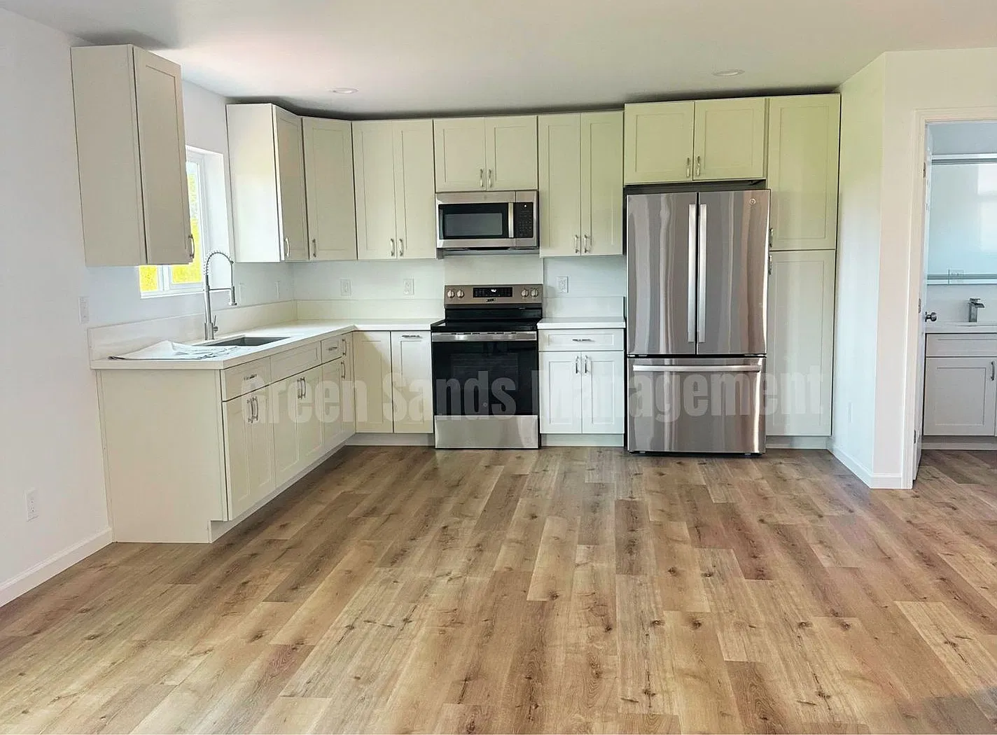 Brand New 4-Bedroom Home In Keaau Pet Friendly! — Photo 2