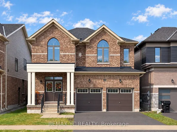 126 Durham Ave, Barrie, ON L9J 0L8