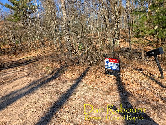 3rd image of 5263 E Eight Mile Rd