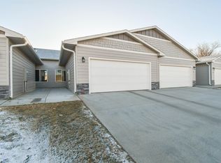 2904 S Broek Dr, Sioux Falls, SD 57106