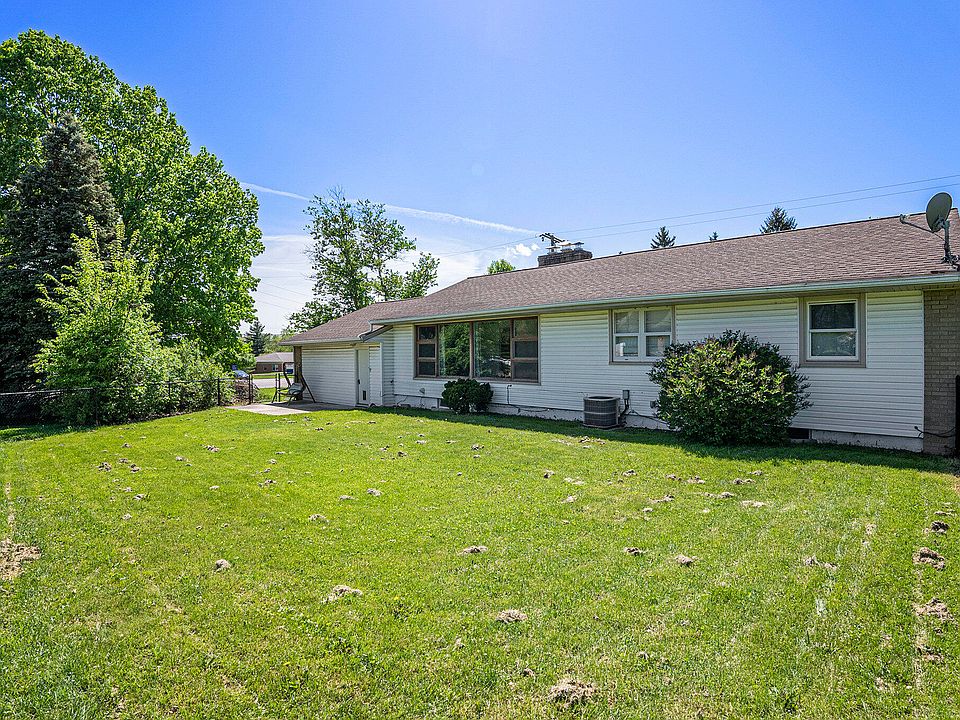 2413 Maple Dr, Jackson, MI 49203 Zillow