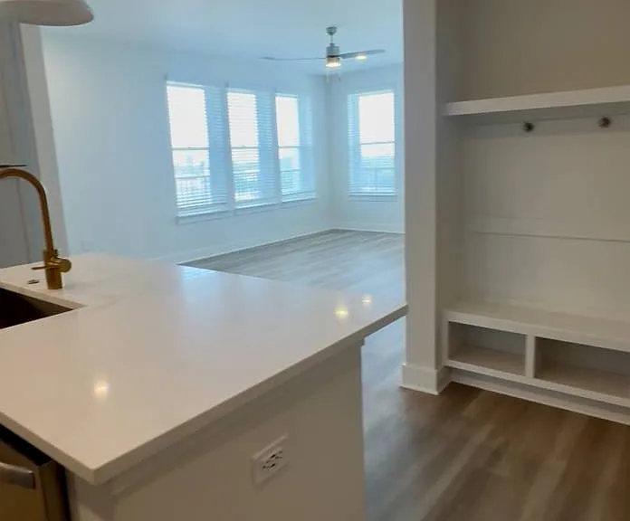 5215 W Tyson Ave — Photo 11