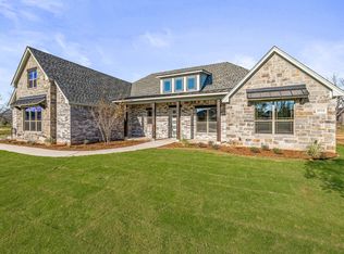 2712 Village Rd, Granbury, TX 76049