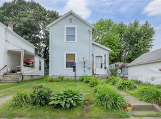 1029 Columbus Ave, Barberton, OH 44203