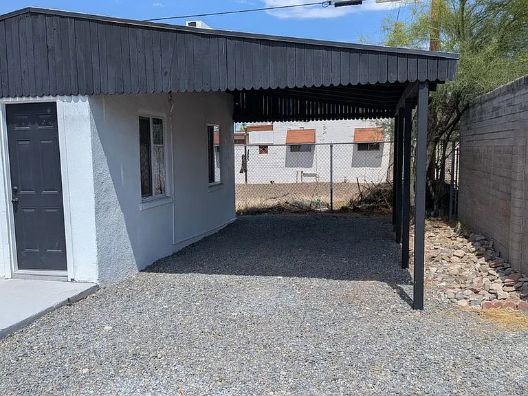 648 N Desert Ave — Photo 3