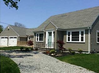 10 Hope St, Bristol, RI 02809