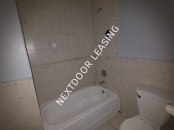 2nd image of 554 Avenue C #2BM