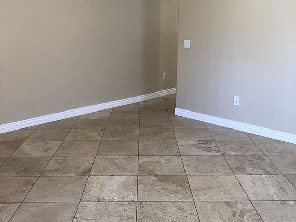 2nd image of 3039 E Kings Ave