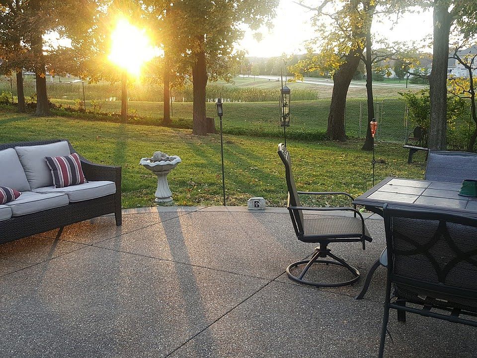 2nd image of 957 Chestnut Oak Dr