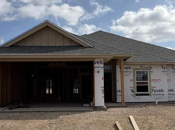 3008 Cedarhill Dr, San Angelo, TX 76904