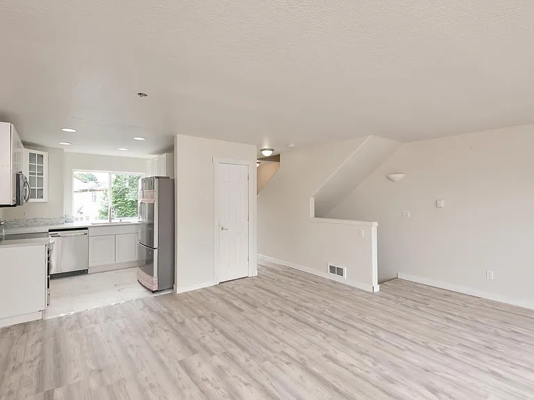 15423 NE Alton St — Photo 7
