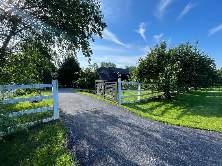 13209 Lantern Hollow Dr — Photo 60