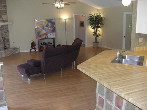 2nd image of 2319 OAK TRACE